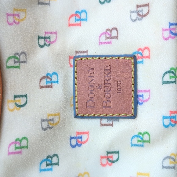 Dooney & Bourke - VINTAGE & RARE 'IT GIRL' Monogram Rainbow Bag w/ leather patch - Picture 4 of 17